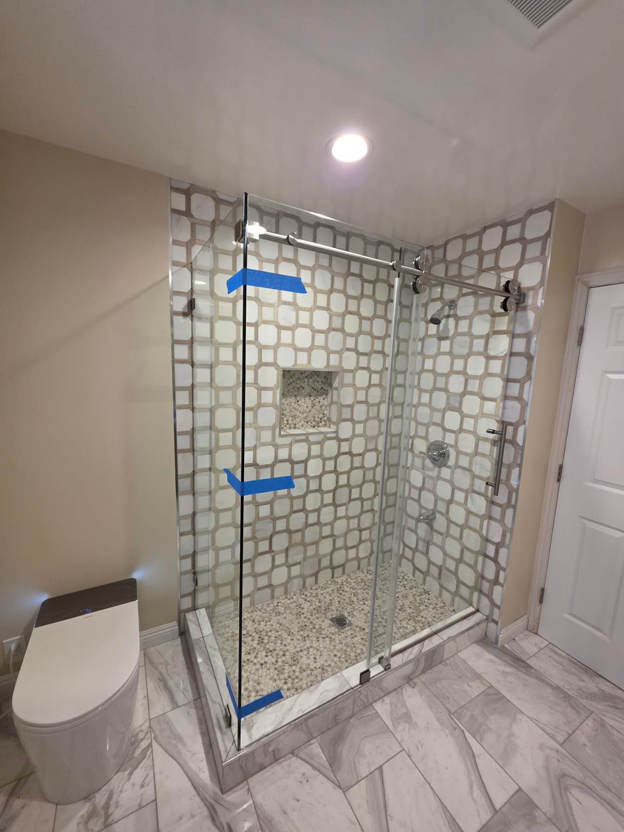 SERENITY - L SHAPE - BRUSHED NICKEL STYLE